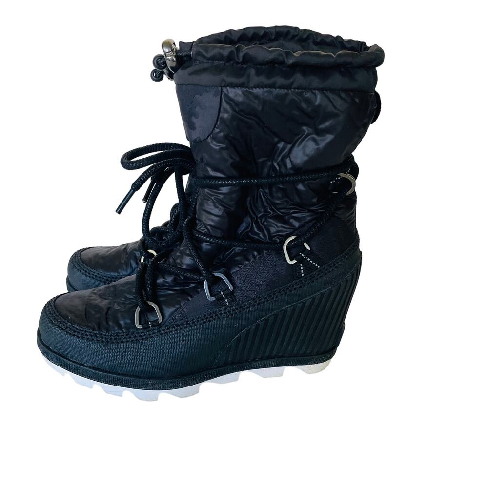 Sorel Kinetic Boots Size 6.5 black wagetproof insulated boots